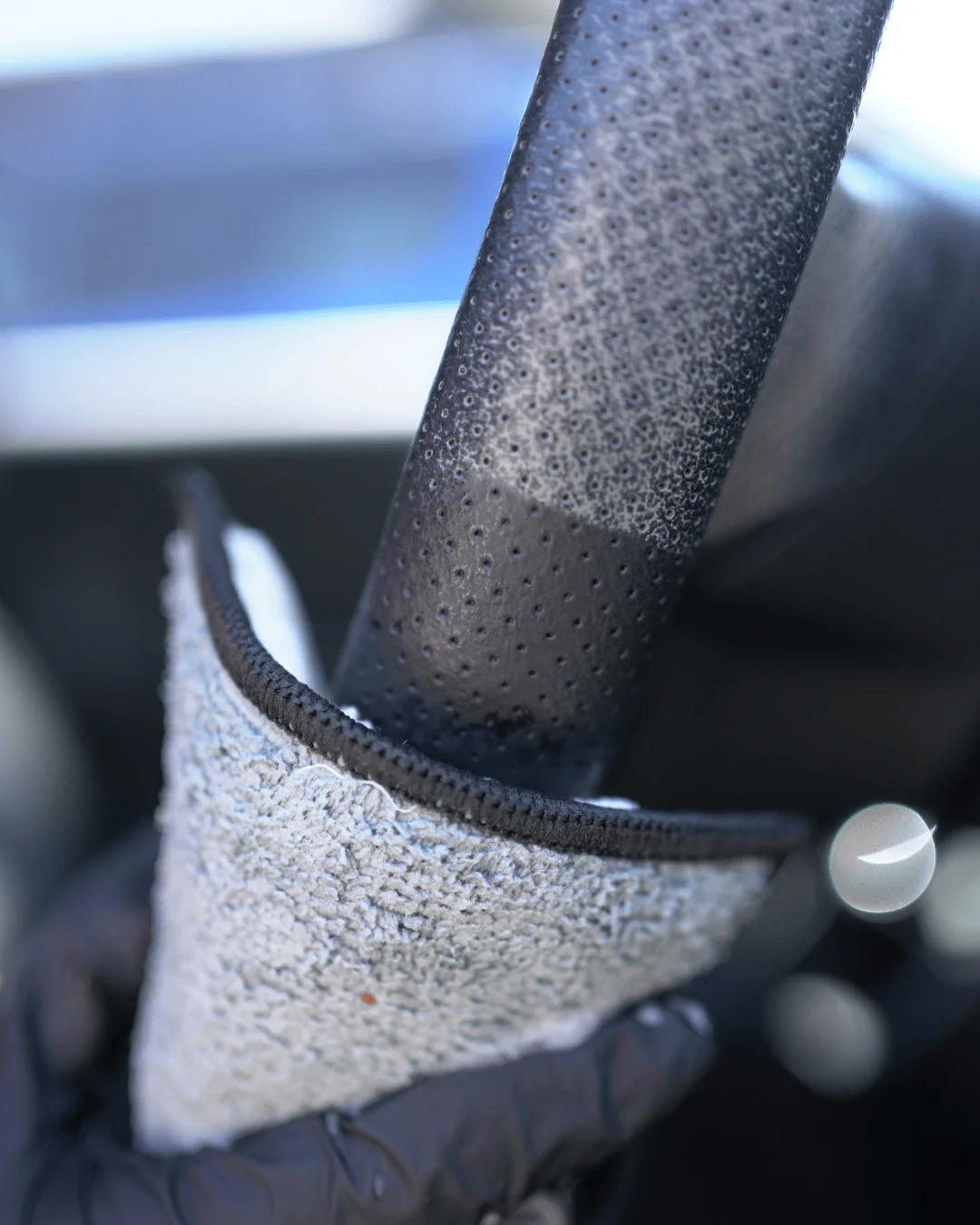 Interior Scrubbing Sponge - Image 3